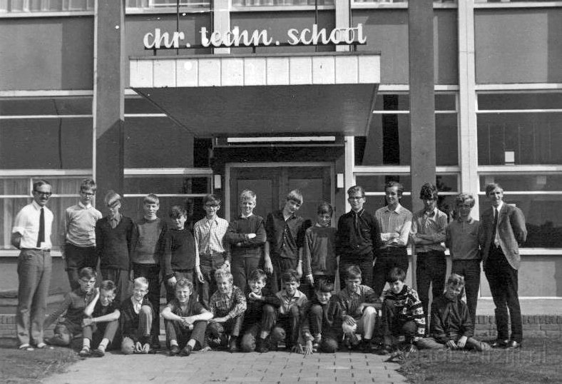 Schoolfoto Christelijke Technische School klas 1A 1968 - 196.jpg